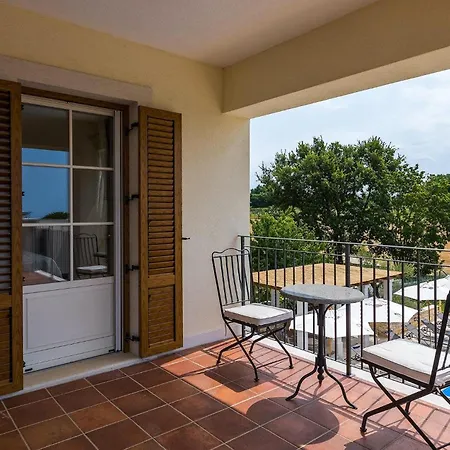 Terrarossa Kastelir Casa de Férias Poreč