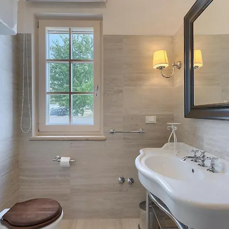 Casa de Férias Terrarossa Kastelir